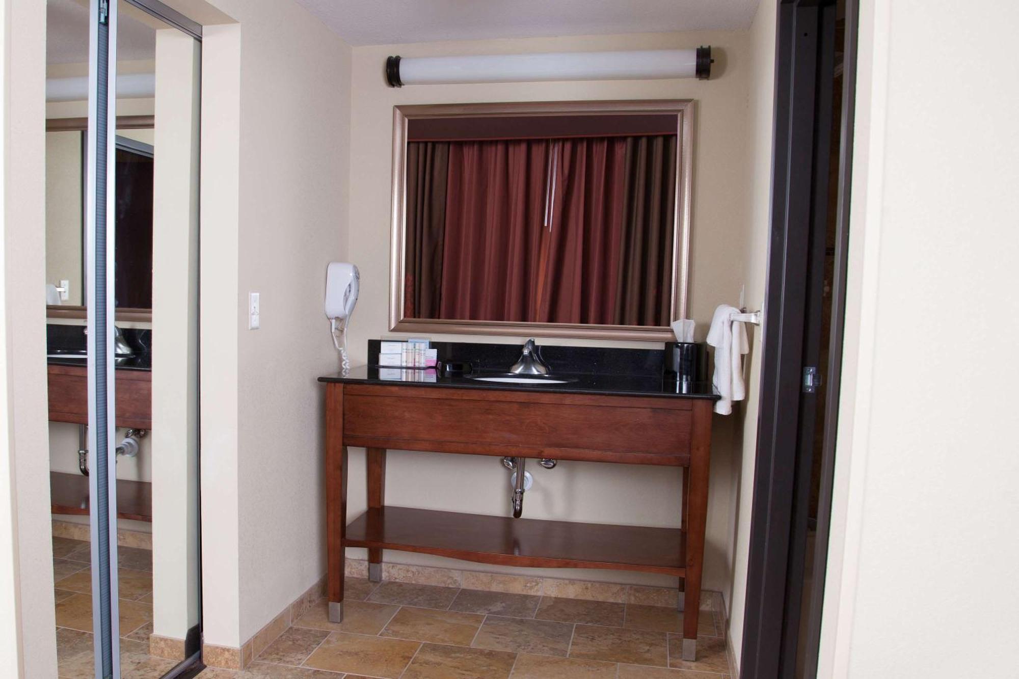 Hampton Inn & Suites Dickinson Nd Esterno foto