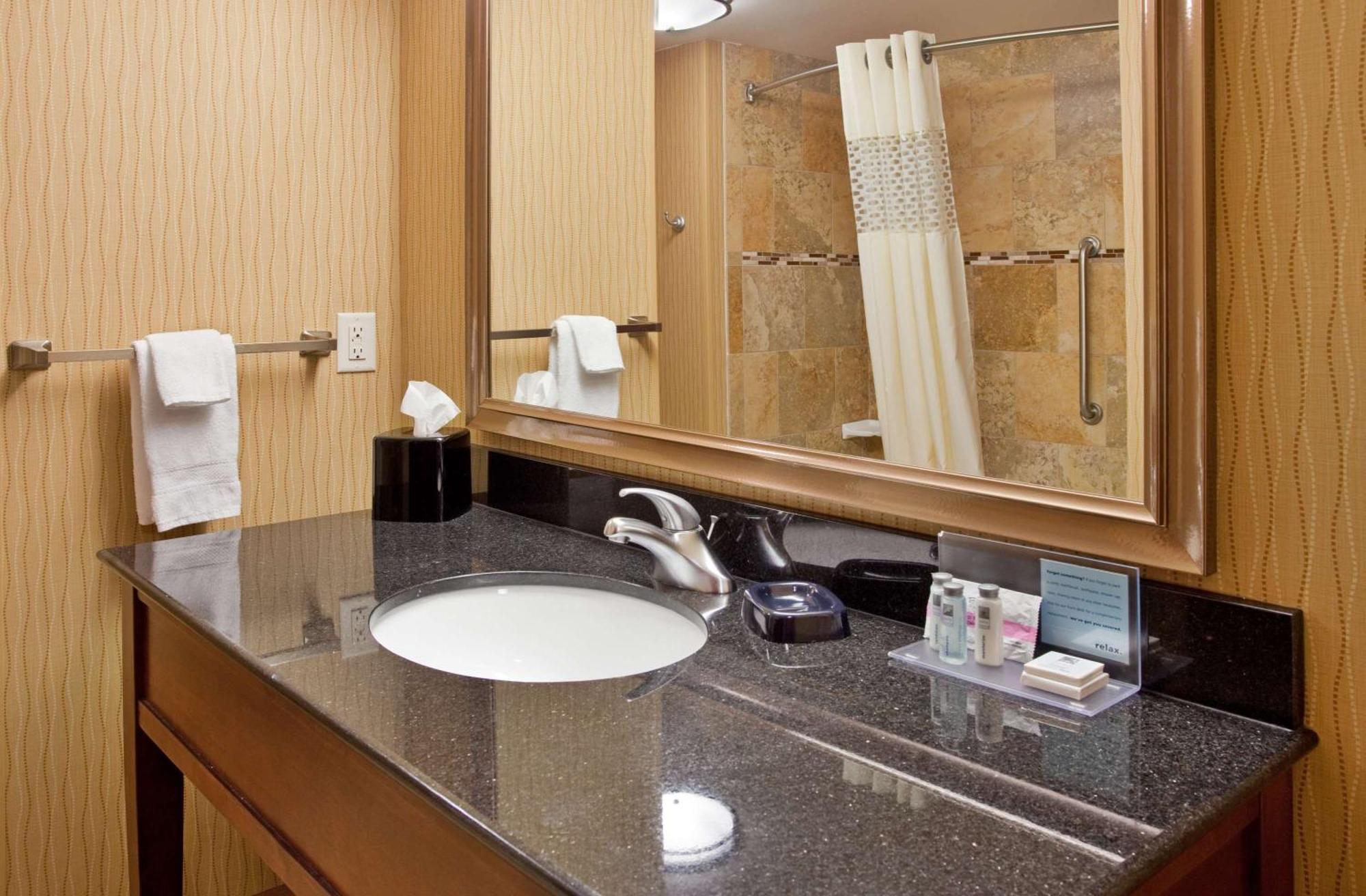 Hampton Inn & Suites Dickinson Nd Esterno foto