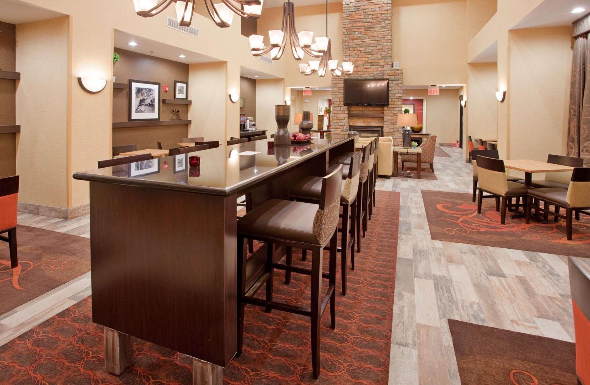 Hampton Inn & Suites Dickinson Nd Esterno foto